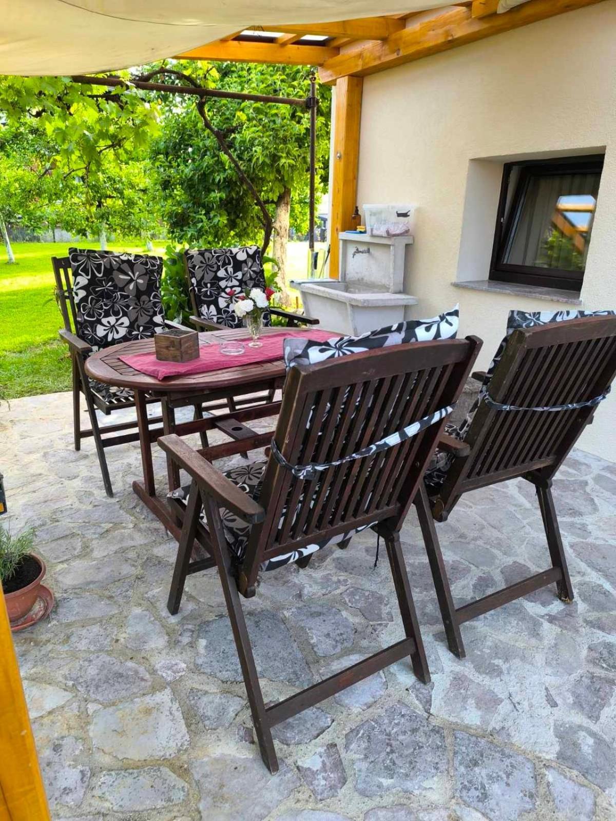 Begova Kuca-Velika Kladusa Exterior foto